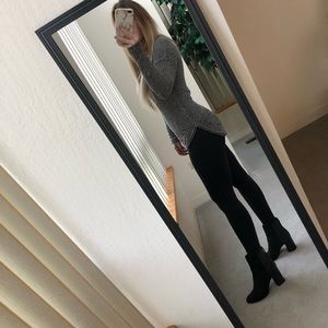 Vera Wang Grey Knit Scoop Bottom Long Sleeve